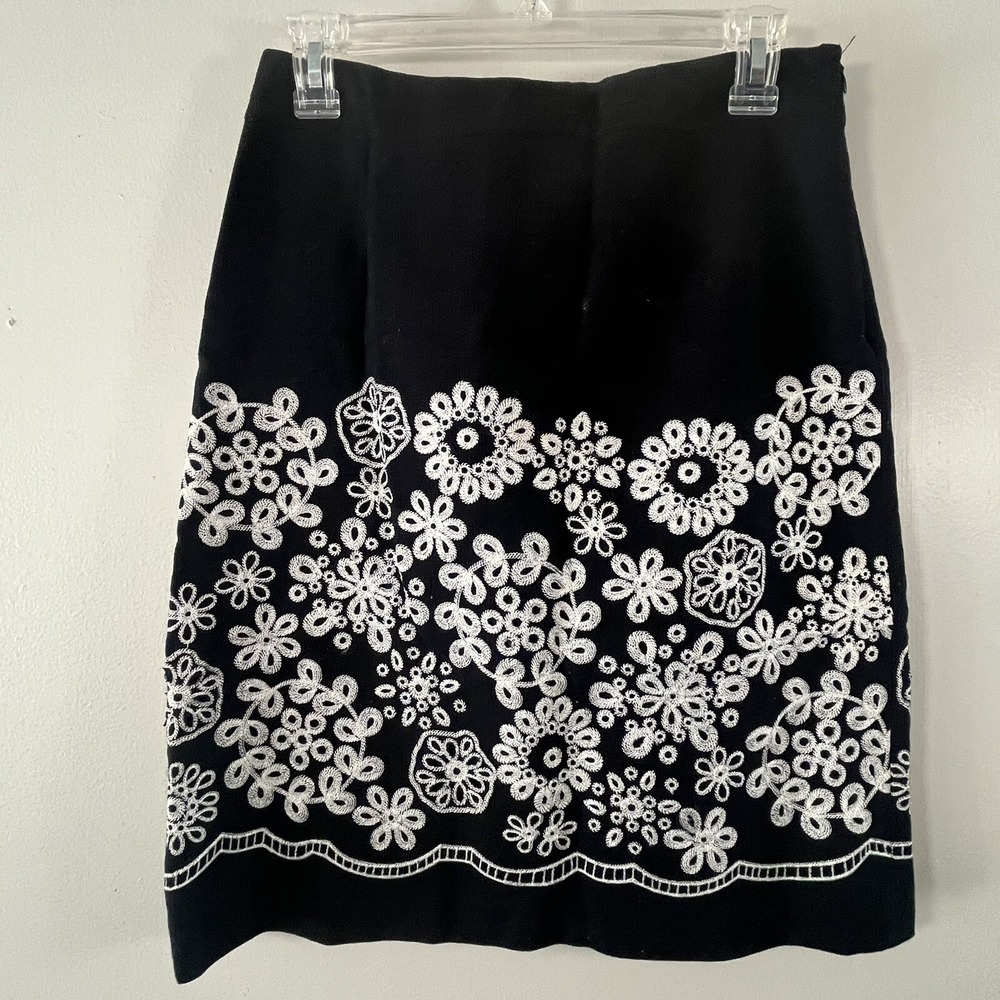 Cottagecore Black Silk Blend ALine Skirt 2 Harolds White Floral Embroidery Artsy
